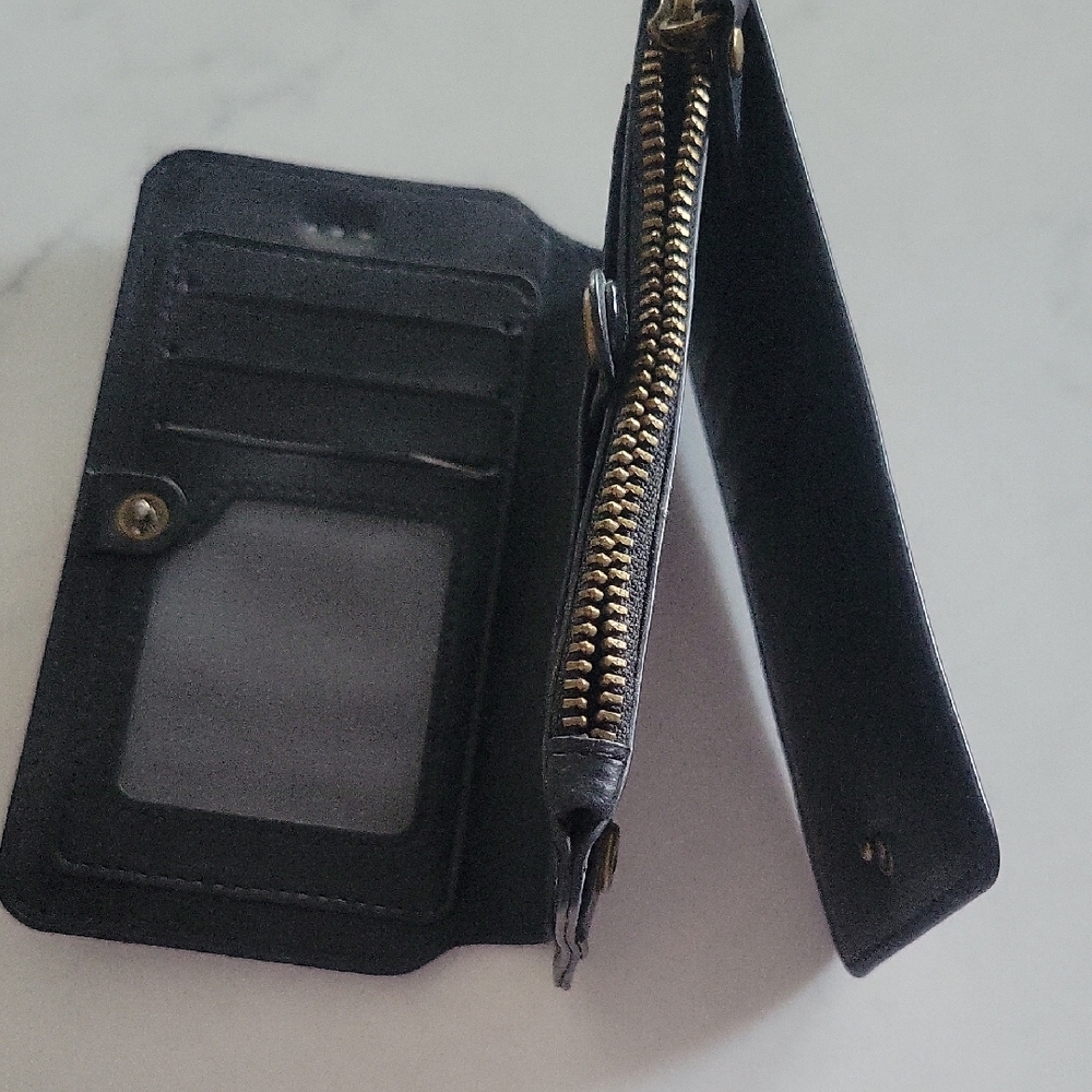 Bentoben Black Leather Wallet with Gold Zipper
